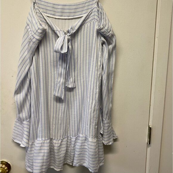 Abbie Long Sleeved Size M Off Shoulder Top With Bell Sleeves and Ruffles - Picture 2 of 4